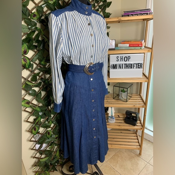 Croon - Picture 3 of 7